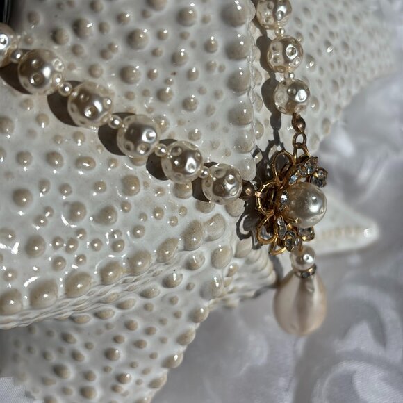 MIRIAM HASKELL BAROQUE FAUX PEARL RHINESTONE DROP NECKLACE - Picture 3 of 8